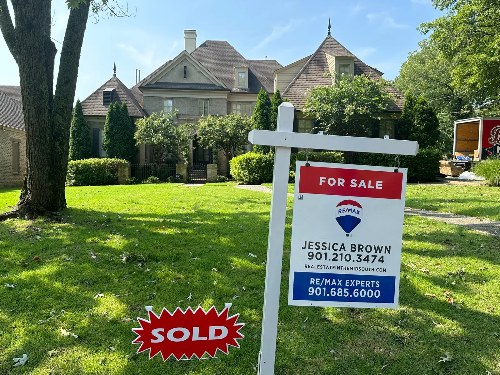 Luxury home sold by Jessica Brown
